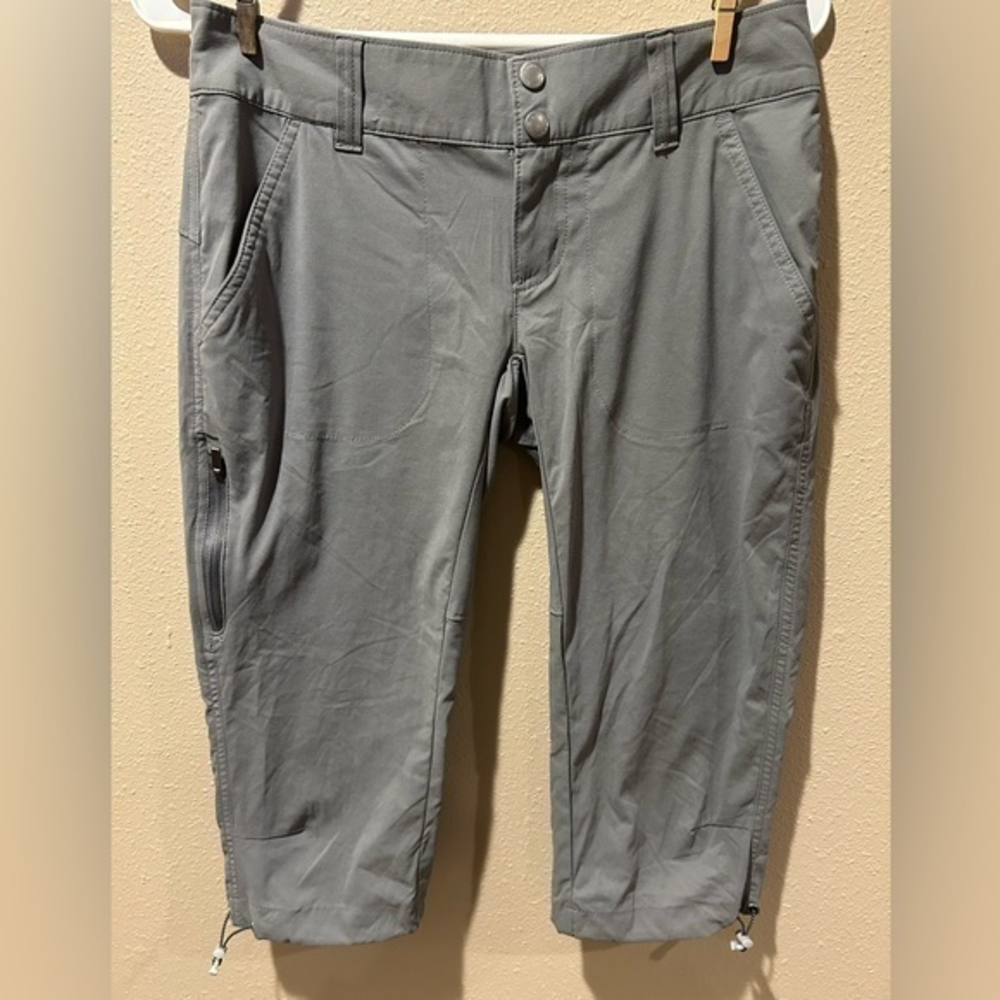 Women’s Columbia nylon cropped pants